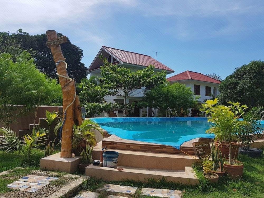 Wonderfarm Villa Batangas: Your Private Kubo Escape in Calatagan