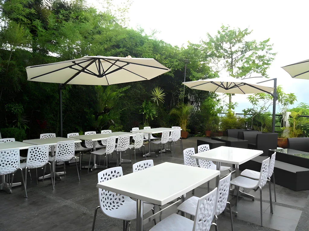 The Ultimate Tagaytay Hotels Guide: How to Secure the Best Views Without the Traffic and Crowds