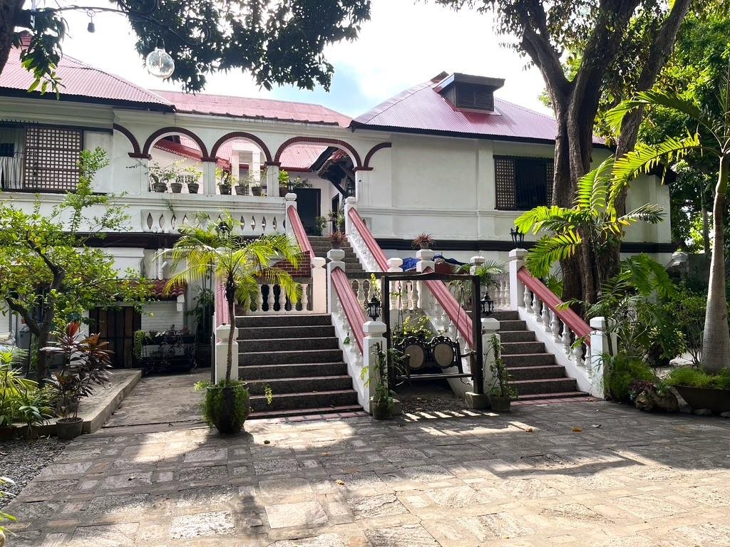 LIVING HISTORY: THE VILLA ANGELA HERITAGE HOUSE BLOG