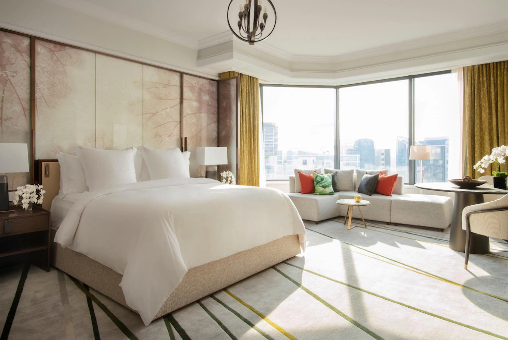 Four Seasons Hotel Singapore Reviews and Travel Guide