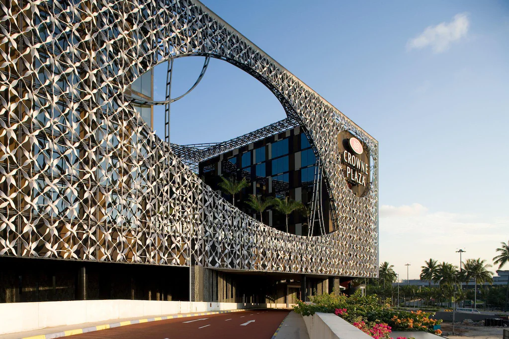 Crowne Plaza Changi Airport By IHG, Singapore, Singapore 5-Star Hotel Reviews and Travel Guide: Spectacular Luxury Unfolded