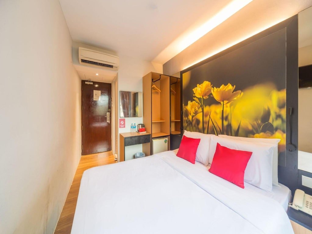 Hi Hotel Dot Singapore Reviews and Travel Guide