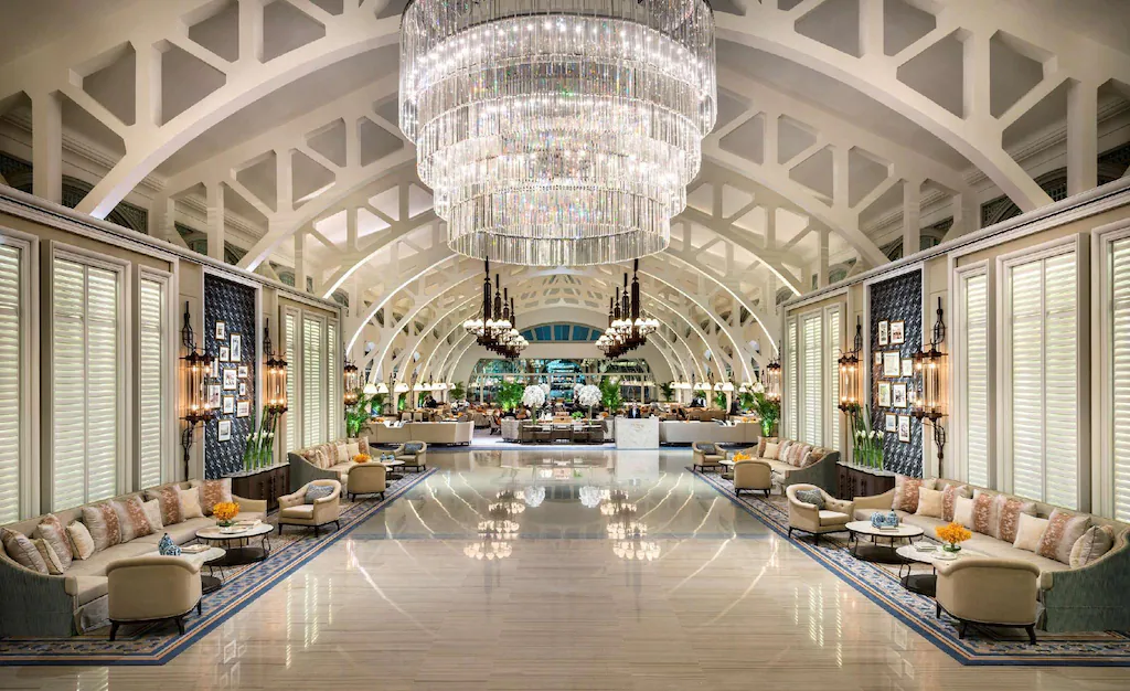 The Fullerton Bay Hotel, Singapore: A Guide to Luxury, Heritage, and Waterfront Elegance