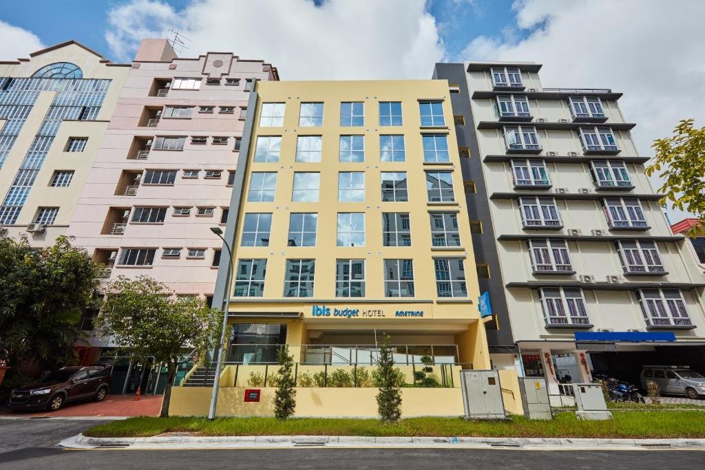 ibis budget Singapore Ametrine, Singapore, Singapore Reviews Travel Guide: Brilliant 2-Star Sanctuary to Unlock the Absolute Best Value in the Heart of the City
